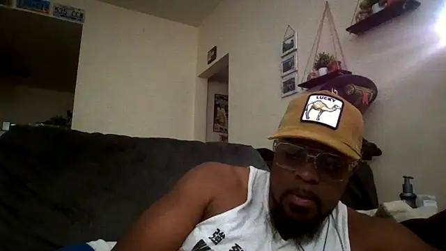 Str8ishVegasGuy online show from 10.17.25