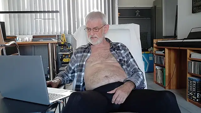 ewaldwillems99 online show from 10.30.25