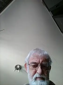 Snapshot of ewaldwillems99 chatting on 04.06.26 ewaldwillems99 online show from 04.06.26