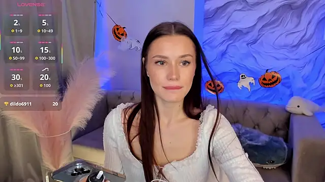 Aria Mila online show from 10.24.25