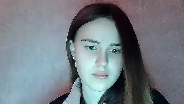 SweetLoraa online show from 12.15.25