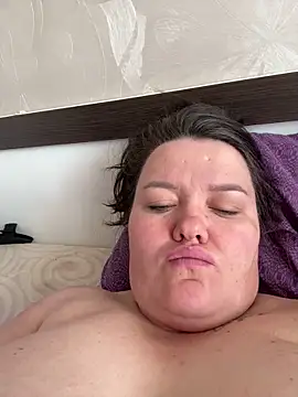 SunnyLeila2101 online show from 04.15.26