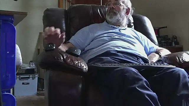 Snapshot of janzer13 chatting on 01.16.26 janzer13 online show from 01.16.26