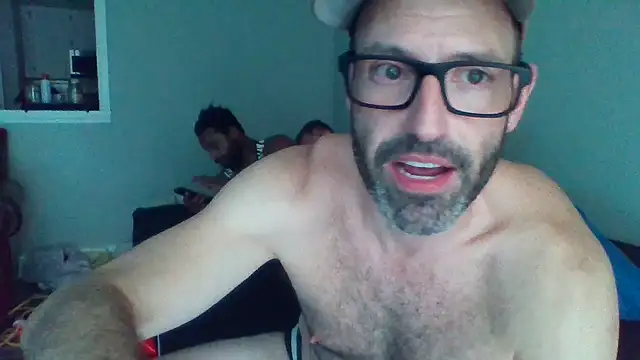 Snapshot of ChiNOTsoChiGuy chatting on 07.28.26 ChiNOTsoChiGuy online show from 07.28.26