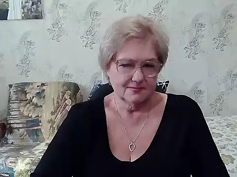 Renata62011 online show from 10.13.25