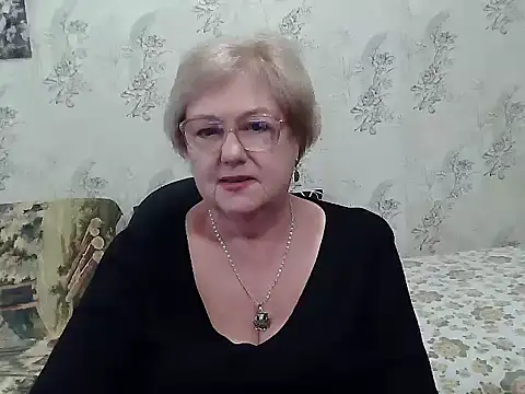 Renata62011 online show from 10.17.25