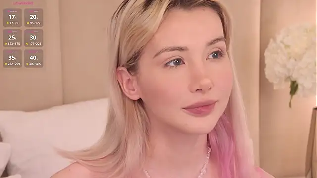 Snapshot of Nesolla chatting on 10.21.25 Nesolla online show from 10.21.25