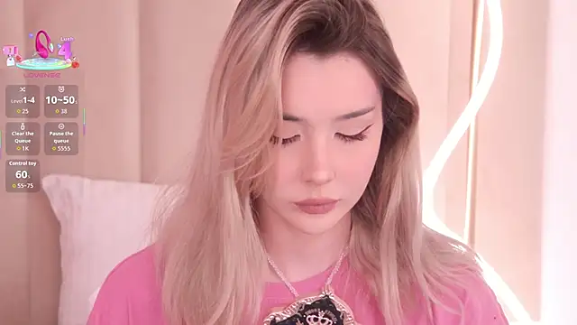 Nesolla online show from 02.15.26