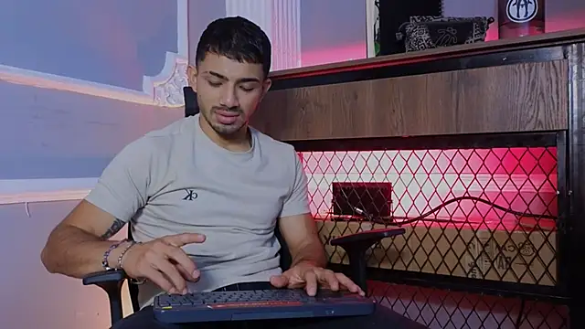 ArturoCardona  online show from 01.06.26