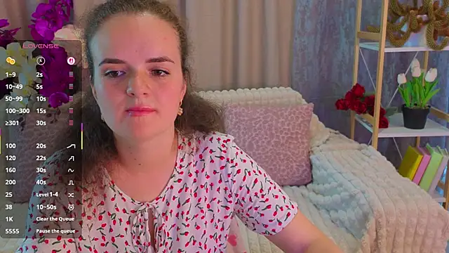 Snapshot of Luisa_Rosee chatting on 06.22.26 Luisa Rosee online show from 06.22.26