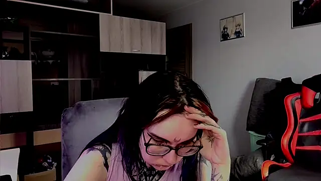 HighelikeGirl online show from 09.16.25