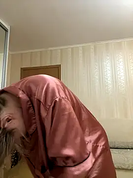 Snapshot of SunshineEmma chatting on 09.30.25 SunshineEmma online show from 09.30.25