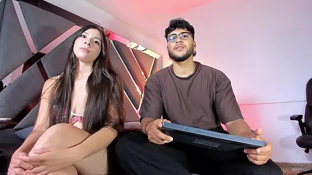 Snapshot of MikeandLucy chatting on 10.03.25 MikeandLucy online show from 10.03.25