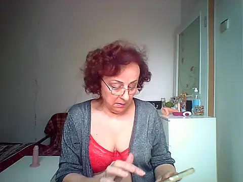 Julia54391 online show from 10.16.25