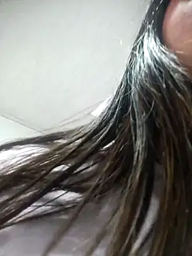 BellaRoux1 online show from 09.12.25