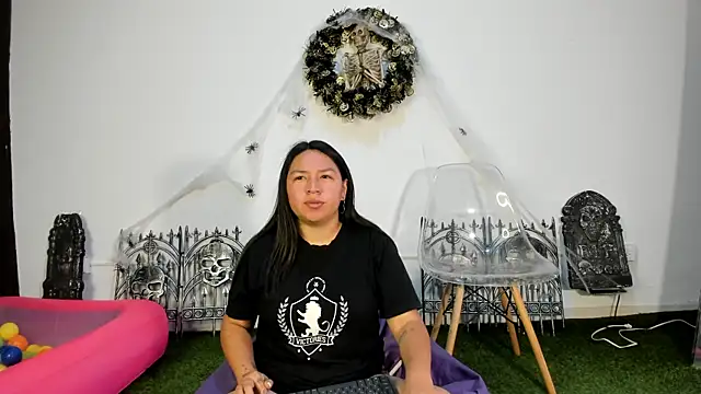 BellaRoux1 online show from 09.25.25