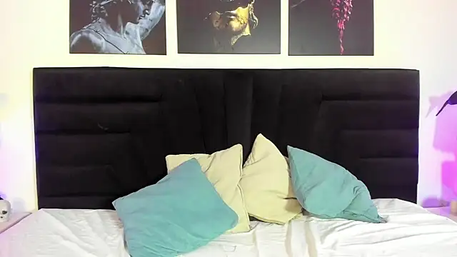 BellaRoux1 online show from 10.28.25