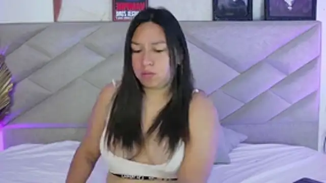 BellaRoux1 online show from 10.30.25