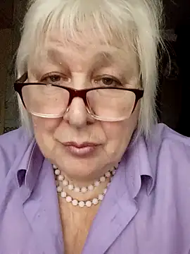 Alexia64231 online show from 11.17.25