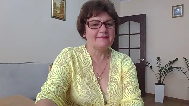 Snapshot of Galina56301 chatting on 09.13.25 Galina56301 online show from 09.13.25