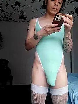 Snapshot of oxxy_jean chatting on 04.15.26 oxxy jean online show from 04.15.26