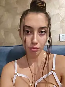 Snapshot of Virgin_Pussy_Horny chatting on 10.16.25 Virgin Pussy Horny online show from 10.16.25