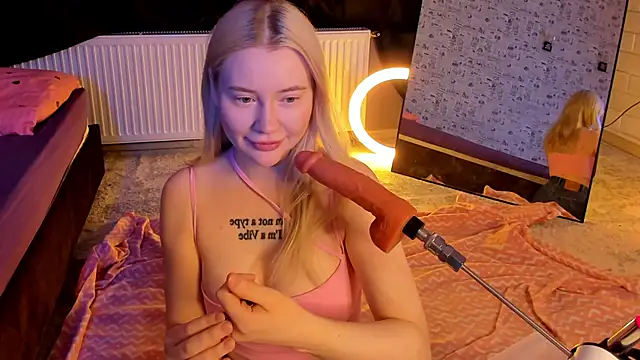 Lillie Berry online show from 02.26.26