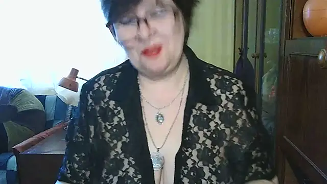 Snapshot of VeronicaGold511 chatting on 06.02.26 VeronicaGold511 online show from 06.02.26