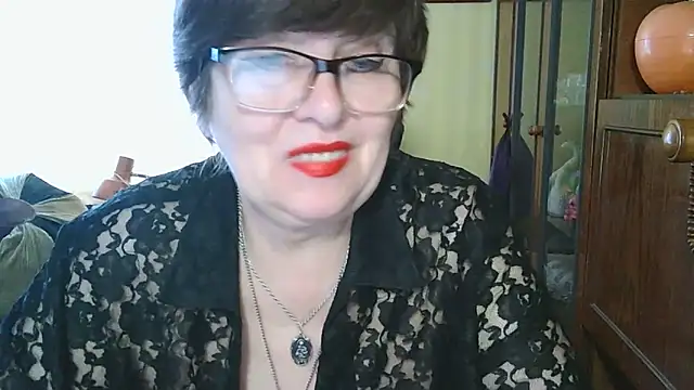 Snapshot of VeronicaGold511 chatting on 06.04.26 VeronicaGold511 online show from 06.04.26