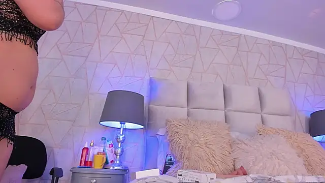 Yara Bliss  online show from 01.06.26