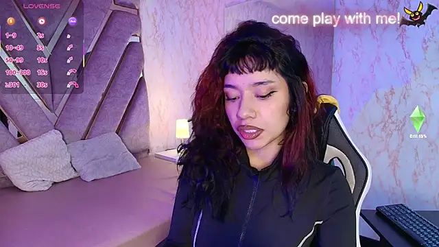 Snapshot of redd_pandaa chatting on 05.12.26 redd pandaa online show from 05.12.26