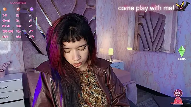 Snapshot of redd_pandaa chatting on 06.24.26 redd pandaa online show from 06.24.26