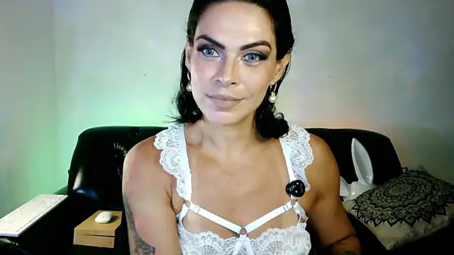 Snapshot of Veronnaink chatting on 04.04.26 Veronnaink online show from 04.04.26