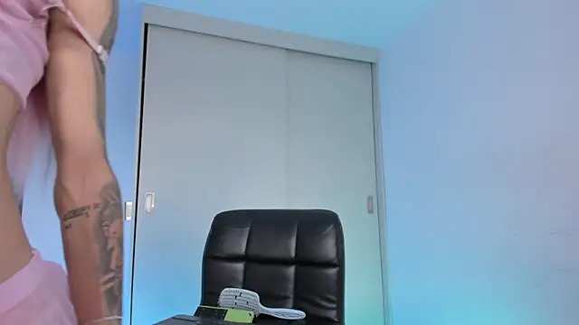  Alicerosee online show from 10.27.25