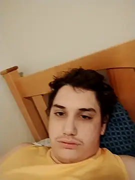 Snapshot of Breyyyyyyyy chatting on 10.28.25 Breyyyyyyyy online show from 10.28.25