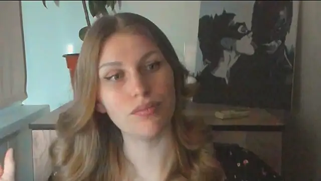 JuliaMuuun online show from 03.18.26