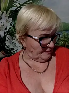 Snapshot of VioletSweet5566 chatting on 02.26.26 VioletSweet5566 online show from 02.26.26