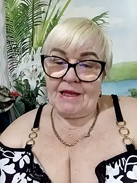 Snapshot of VioletSweet5566 chatting on 02.28.26 VioletSweet5566 online show from 02.28.26