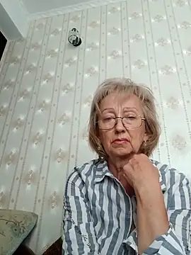 Snapshot of AlikaSwan5821 chatting on 09.09.25 AlikaSwan5821 online show from 09.09.25