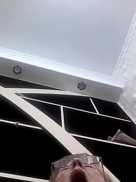 Snapshot of AlikaSwan5821 chatting on 10.31.25 AlikaSwan5821 online show from 10.31.25