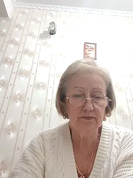 Snapshot of AlikaSwan5821 chatting on 11.21.25 AlikaSwan5821 online show from 11.21.25