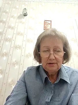 Snapshot of AlikaSwan5821 chatting on 11.27.25 AlikaSwan5821 online show from 11.27.25