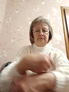 Snapshot of AlikaSwan5821 chatting on 02.17.26 AlikaSwan5821 online show from 02.17.26