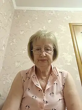 Snapshot of AlikaSwan5821 chatting on 06.18.26 AlikaSwan5821 online show from 06.18.26