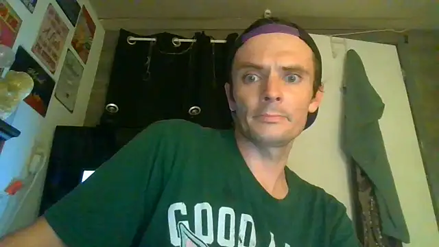 Snapshot of RichardW chatting on 06.29.26 RichardW online show from 06.29.26