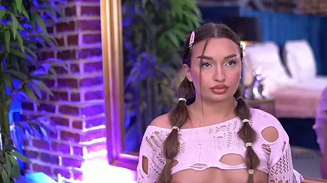 MillaSerene online show from 11.07.25