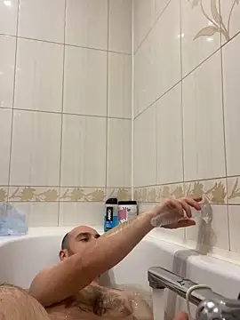 Snapshot of LuckyGirlfriends chatting on 11.11.25 LuckyGirlfriends online show from 11.11.25