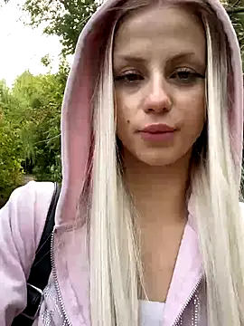 FavoriteKira online show from 09.24.25