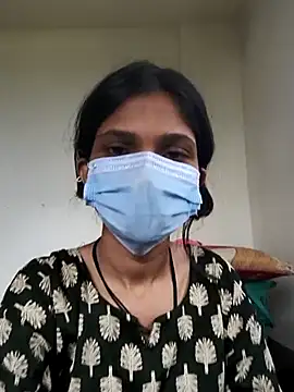 Shivani2002 online show from 11.05.25