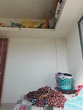 Shivani2002 online show from 12.14.25